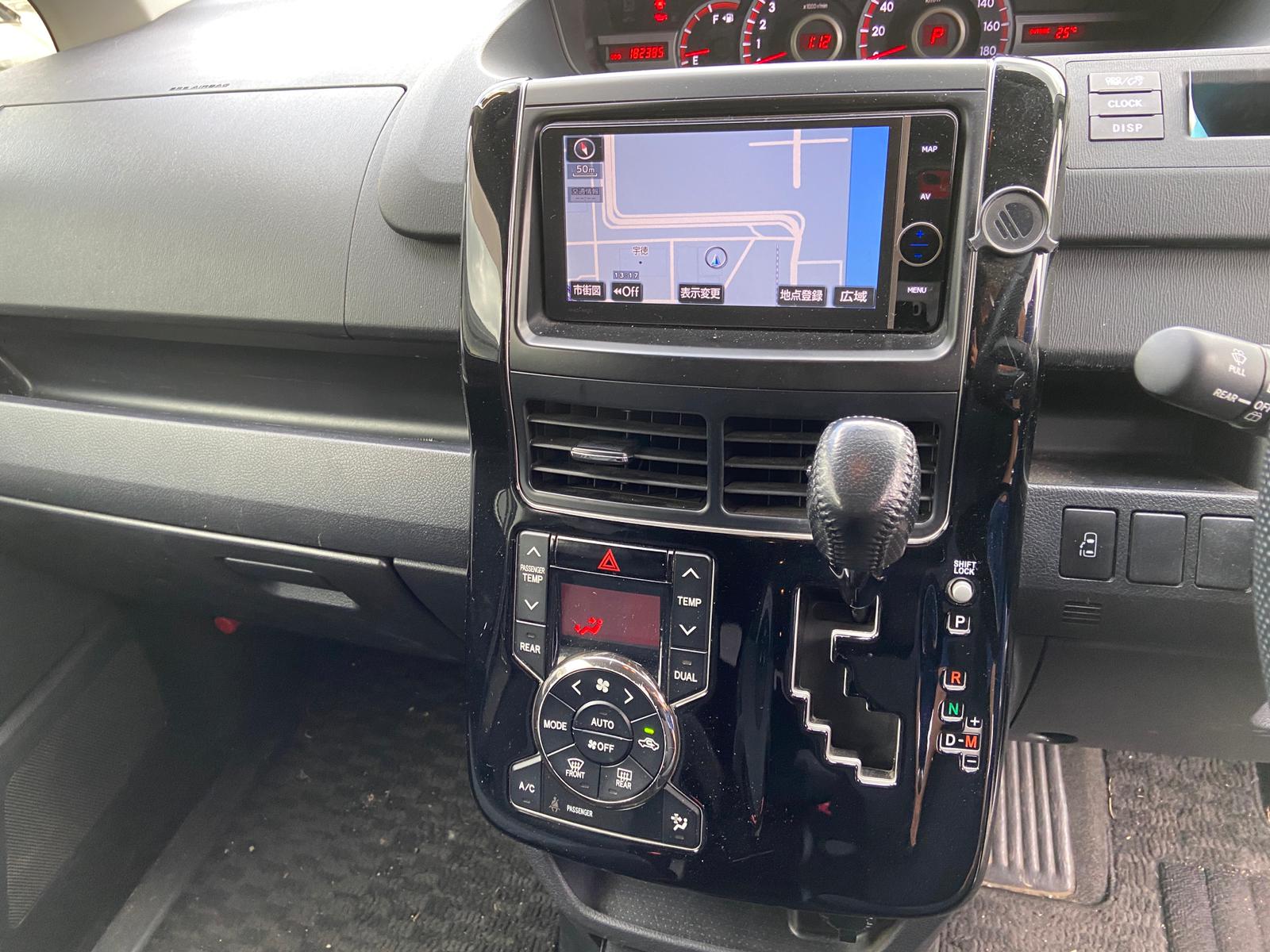 2012 Toyota Noah